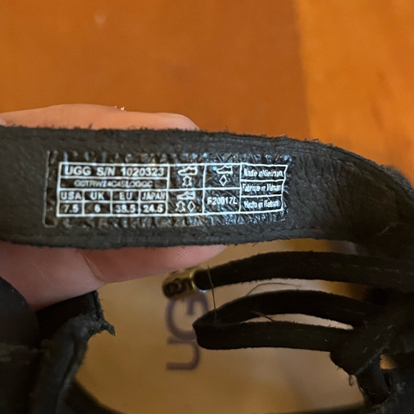 UGG suede sandals - Picture 7 of 8